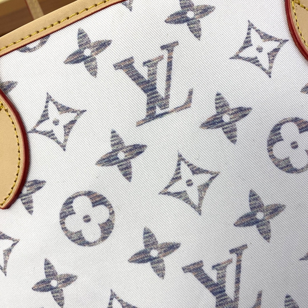 ルイヴィトンバッグ側面デザイン